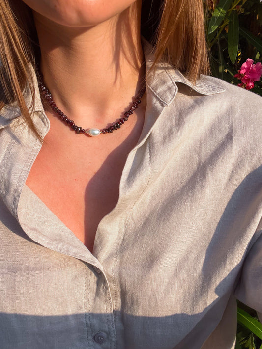 Choker ze zlomků Granátu