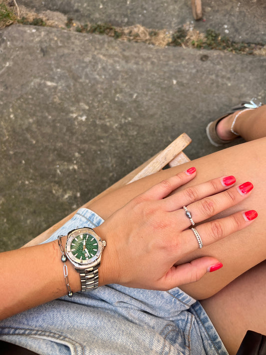 Řetízkový náramek s černými říčními perlami