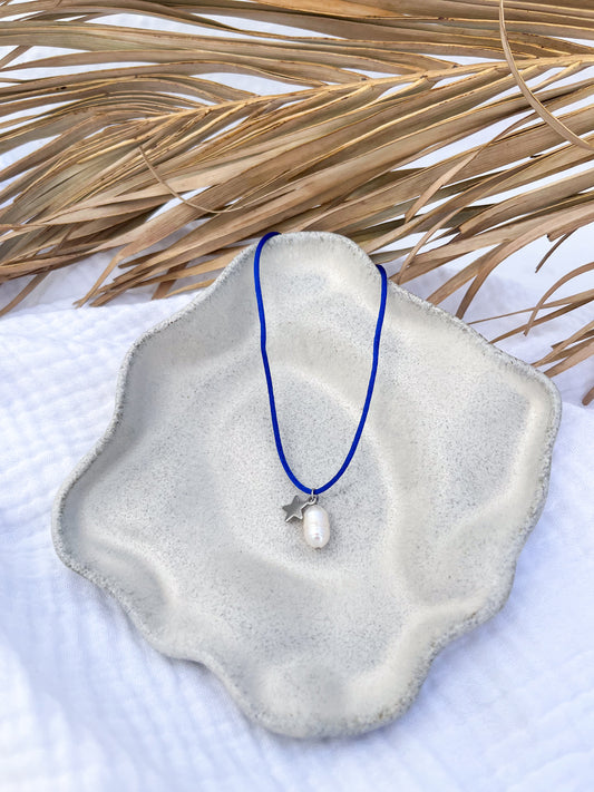 Saténová šňůrka s říční perlou