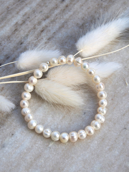 Náramek z říčních perel