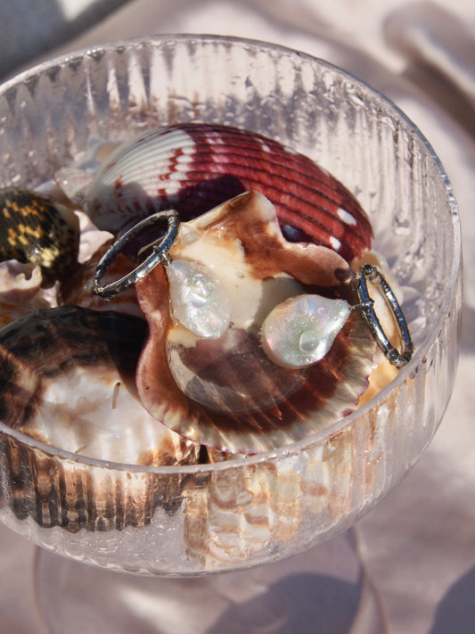 Náušnice s velkou říční barokní perlou