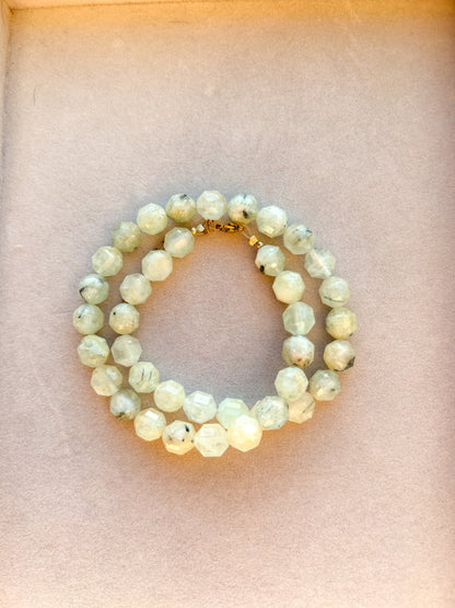 Náhrdelník z Prehnitiu