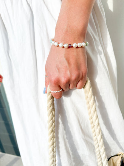 Náramek z perel a minerálů