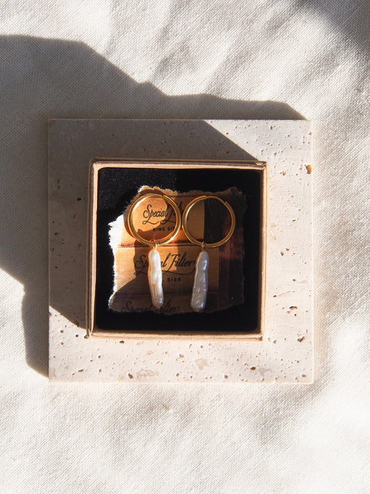 Náušnice s dlouhou říční perlou