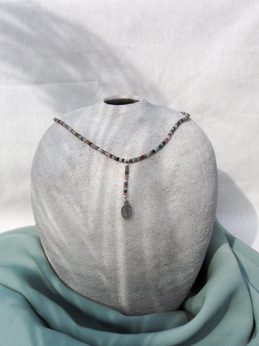 Choker do výstřihu z Turmalínu