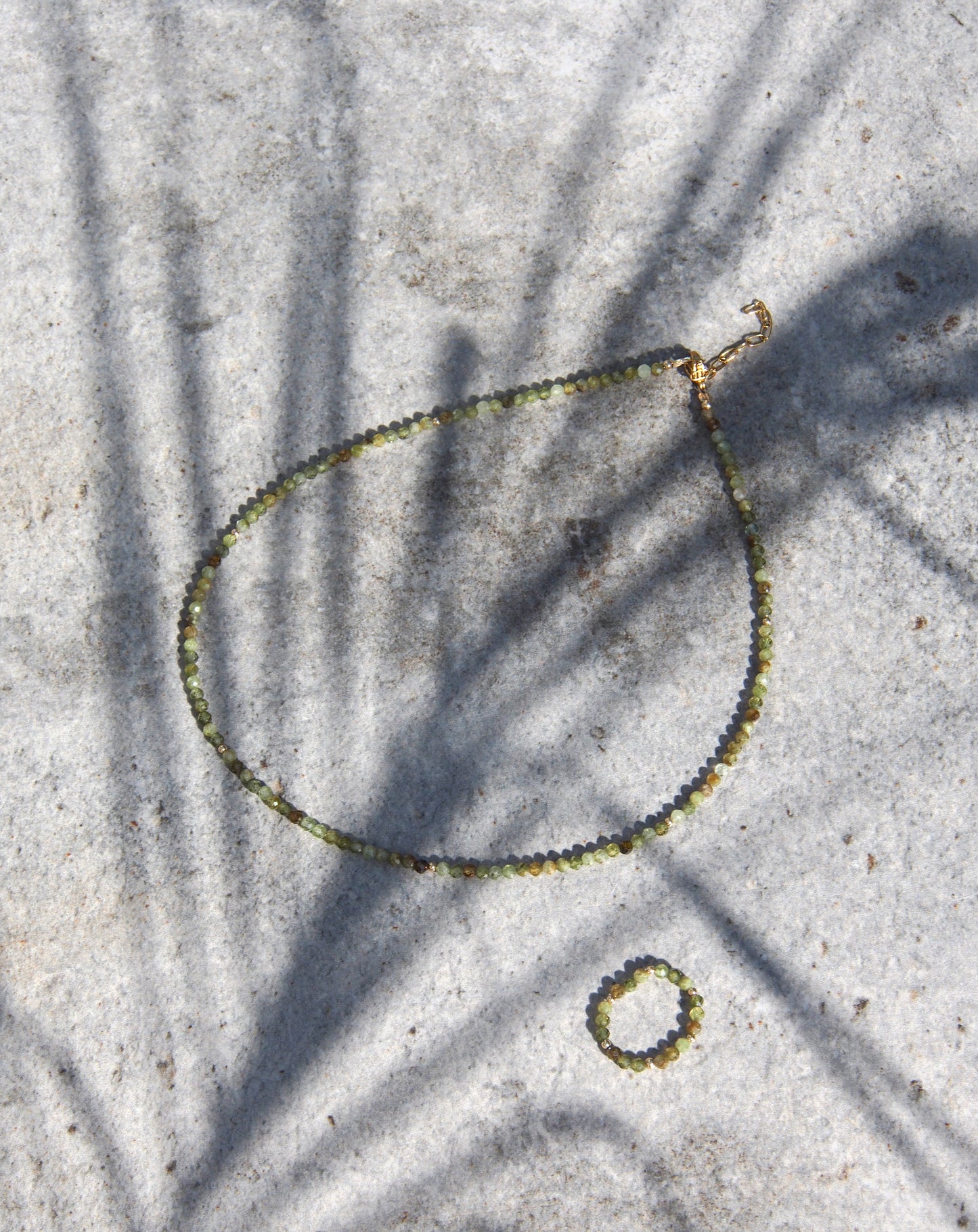 Choker ze zeleného Granátu