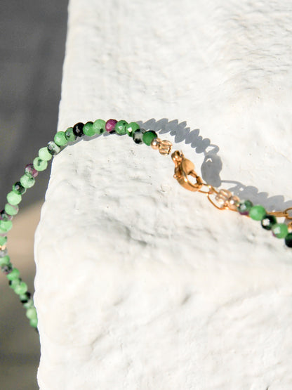 Choker z Rubínu v Zoisitu